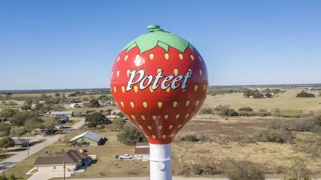 City of Poteet Water Tower, Painted in like strawberry